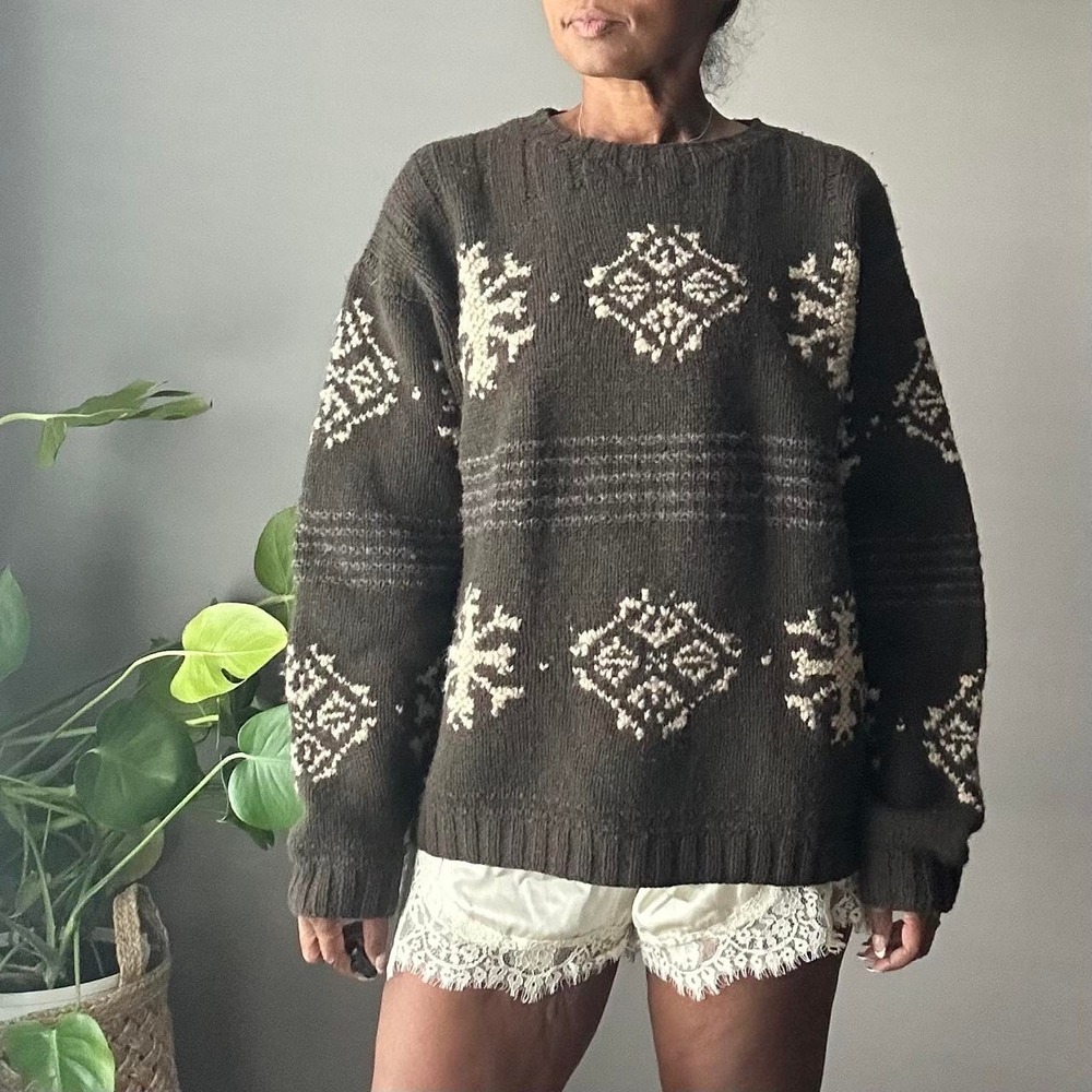 Vintage Jeffrey Banks Sweater Mens L Brown Snowflakes 100% Wool Hand Knit